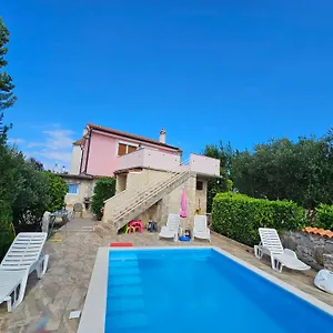 Kate, With A Private Swimming Pool And Garden Villa Malinska