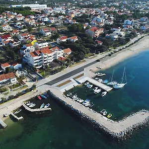 Vukic Apartment Vrsi